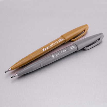 Pentel Arts Sign Pen Brush Tip, Gold/Silver, 2-Pk (SES15CBPXZ)